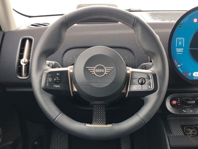 fotoG 13 del MINI MINI Countryman D 120 kW (163 CV) 163cv Diésel del 2024 en Madrid