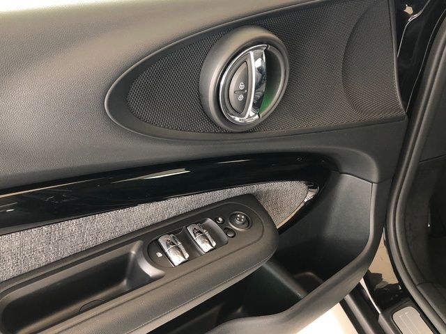 fotoG 10 del MINI MINI Clubman Cooper 100 kW (136 CV) 136cv Gasolina del 2022 en Madrid