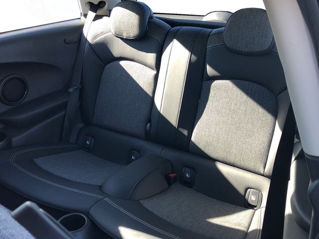 fotoG 8 del MINI MINI Cooper 100 kW (136 CV) 136cv Gasolina del 2022 en Madrid