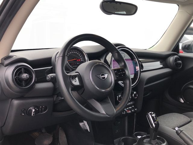 fotoG 12 del MINI MINI Cooper 100 kW (136 CV) 136cv Gasolina del 2022 en Madrid