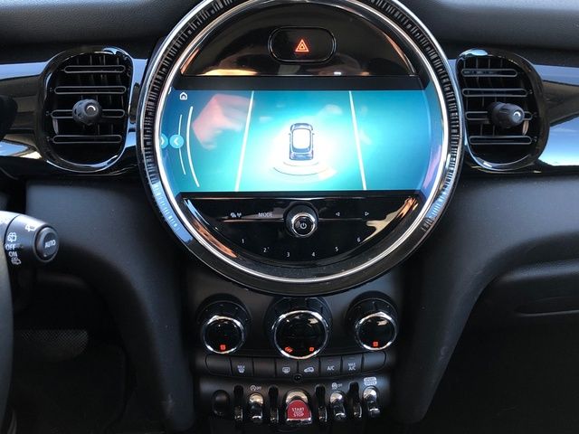 fotoG 15 del MINI MINI Cooper 100 kW (136 CV) 136cv Gasolina del 2022 en Madrid