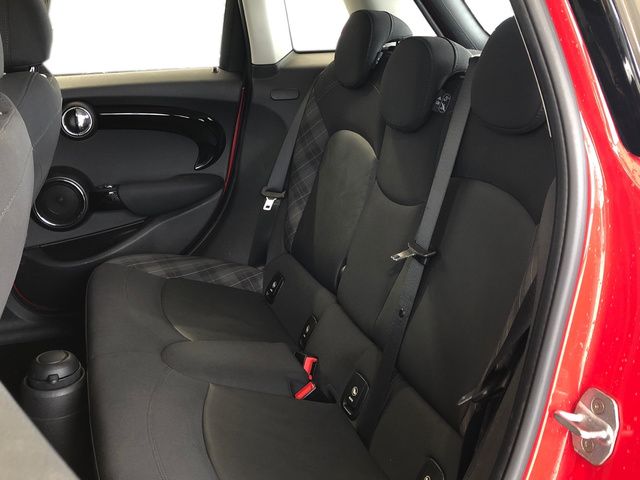 fotoG 8 del MINI MINI 5 Puertas Cooper 100 kW (136 CV) 136cv Gasolina del 2019 en Madrid