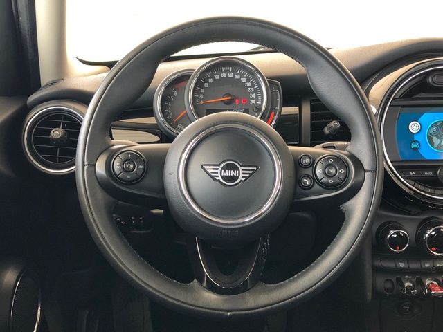 fotoG 13 del MINI MINI 5 Puertas Cooper 100 kW (136 CV) 136cv Gasolina del 2019 en Madrid