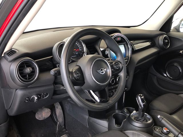 fotoG 12 del MINI MINI 5 Puertas Cooper 100 kW (136 CV) 136cv Gasolina del 2019 en Madrid