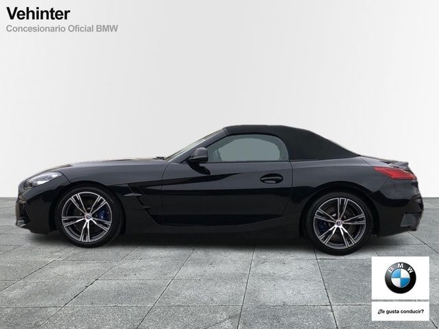 Fotos de BMW Z4 M40i Cabrio color Negro. Año 2022. 250KW(340CV). Gasolina. En concesionario Vehinter Getafe de Madrid
