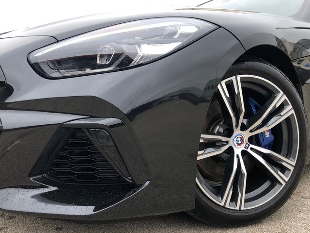 BMW Z4 M40i Cabrio color Negro. Año 2022. 250KW(340CV). Gasolina. En concesionario Vehinter Getafe de Madrid
