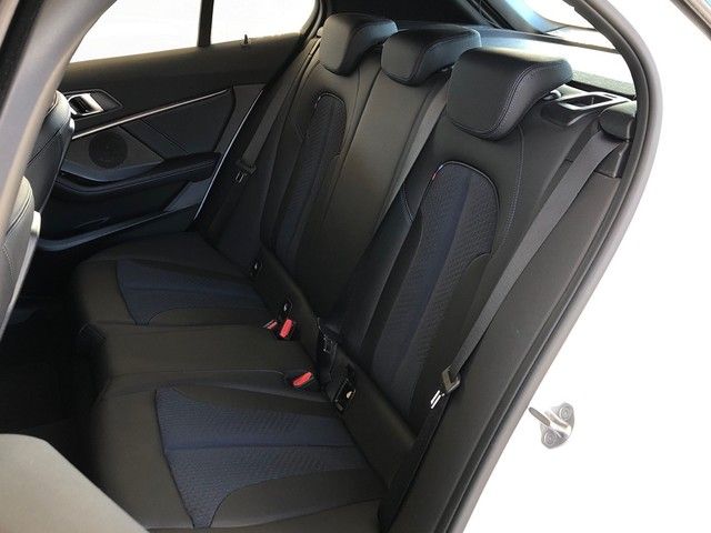 BMW Serie 1 116d color Blanco. Año 2021. 85KW(116CV). Diésel. En concesionario Vehinter Getafe de Madrid