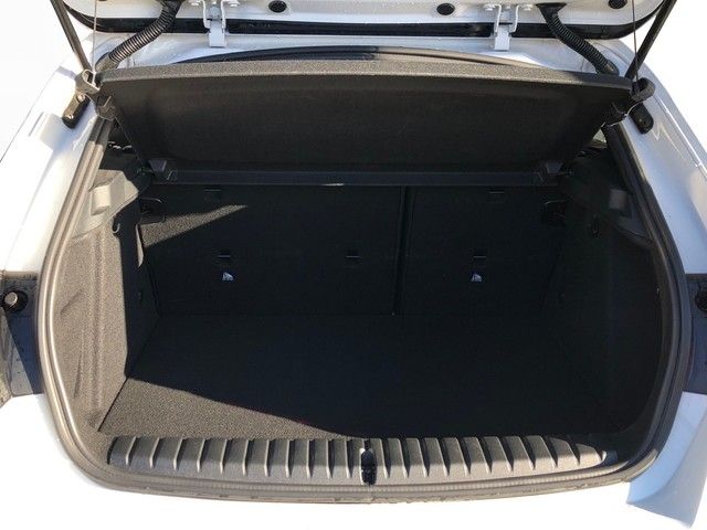 BMW Serie 1 116d color Blanco. Año 2021. 85KW(116CV). Diésel. En concesionario Vehinter Getafe de Madrid