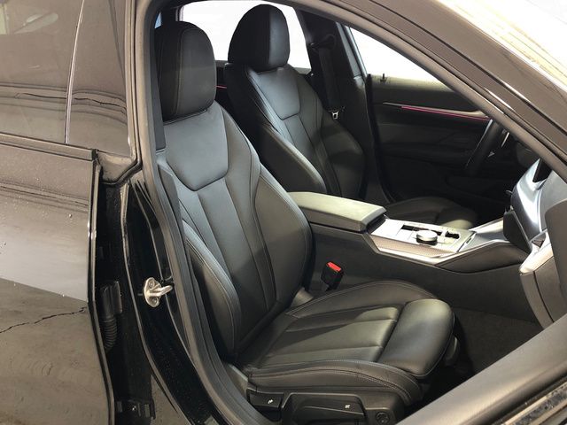 BMW Serie 4 420d Gran Coupe color Negro. Año 2025. 140KW(190CV). Diésel. En concesionario Vehinter Getafe de Madrid