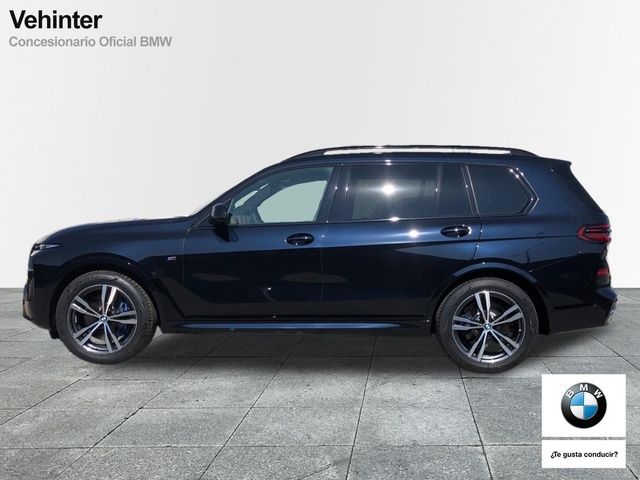 BMW X7 xDrive40d color Negro. Año 2025. 259KW(352CV). Diésel. En concesionario Vehinter Getafe de Madrid