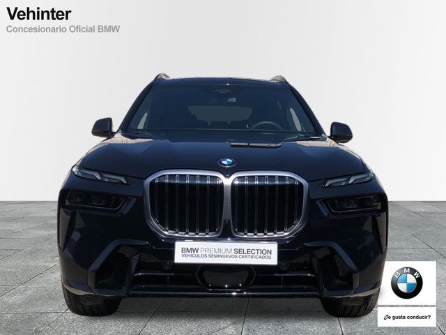 BMW X7 xDrive40d color Negro. Año 2025. 259KW(352CV). Diésel. En concesionario Vehinter Getafe de Madrid