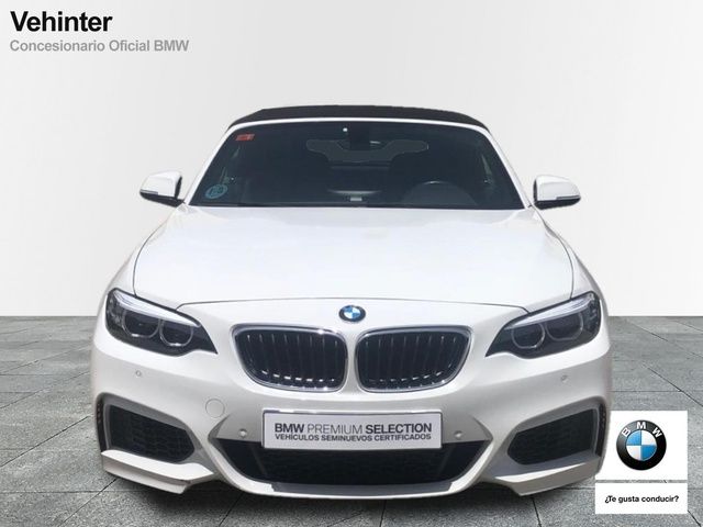 Fotos de BMW Serie 2 218i Cabrio color Blanco. Año 2019. 100KW(136CV). Gasolina. En concesionario Momentum S.A. de Madrid