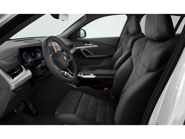 Fotos de BMW X2 sDrive20d color Blanco. Año 2025. 120KW(163CV). Diésel. En concesionario Vehinter Getafe de Madrid