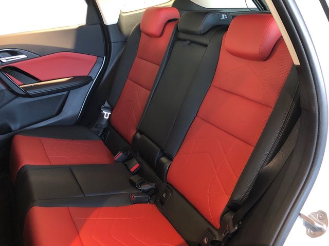 BMW iX1 xDrive30 color Blanco. Año 2024. 230KW(313CV). Eléctrico. En concesionario Momentum S.A. de Madrid