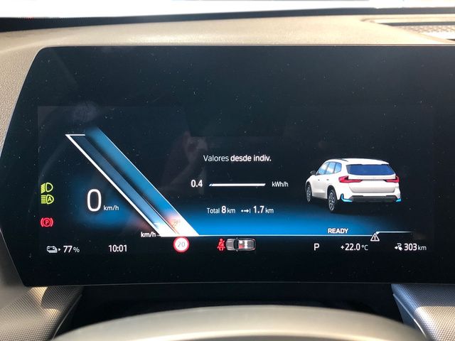 BMW iX1 xDrive30 color Blanco. Año 2024. 230KW(313CV). Eléctrico. En concesionario Momentum S.A. de Madrid