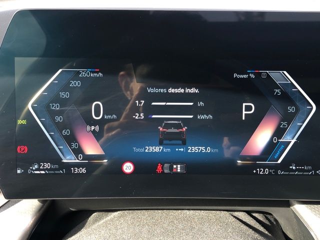 BMW X1 xDrive25e color Negro. Año 2025. 180KW(245CV). Híbrido Electro/Gasolina. En concesionario Vehinter Getafe de Madrid