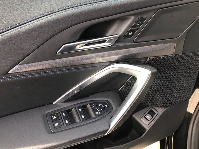 BMW X1 xDrive25e color Negro. Año 2025. 180KW(245CV). Híbrido Electro/Gasolina. En concesionario Vehinter Getafe de Madrid