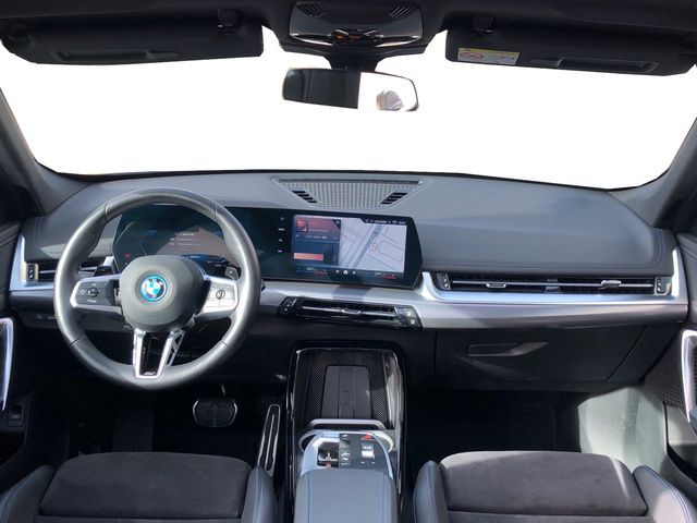 BMW X1 xDrive25e color Negro. Año 2025. 180KW(245CV). Híbrido Electro/Gasolina. En concesionario Vehinter Getafe de Madrid