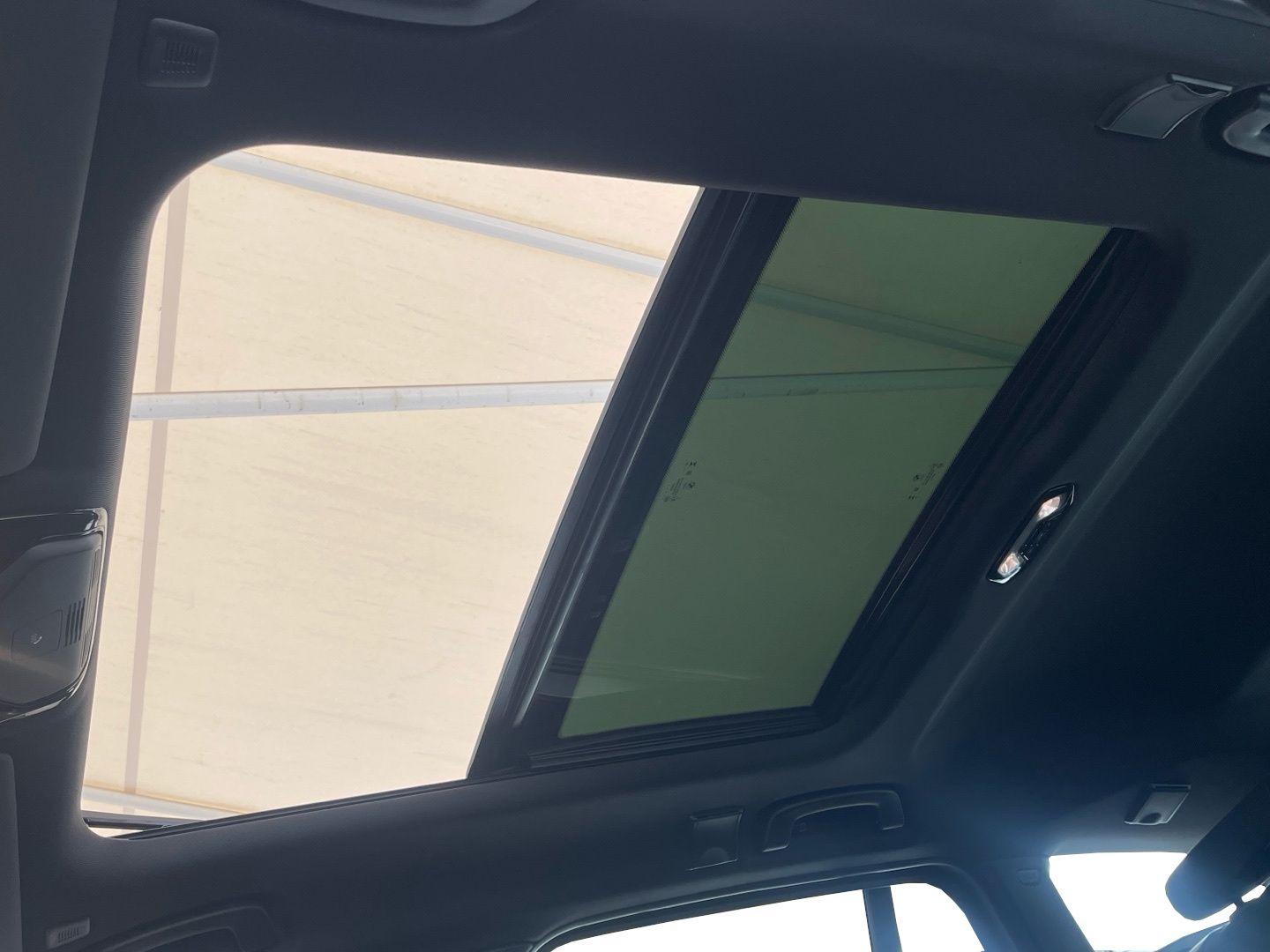 BMW Serie 3 320d Touring color Blanco. Año 2025. 140KW(190CV). Diésel. En concesionario Vehinter Getafe de Madrid