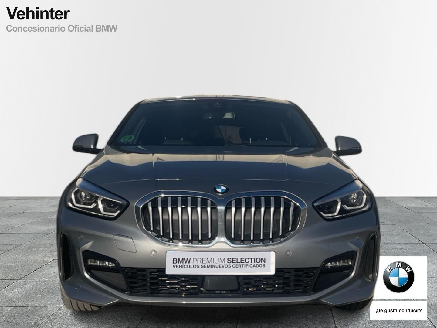 Fotos de BMW Serie 1 118d color Gris. Año 2024. 110KW(150CV). Diésel. En concesionario Momentum S.A. de Madrid