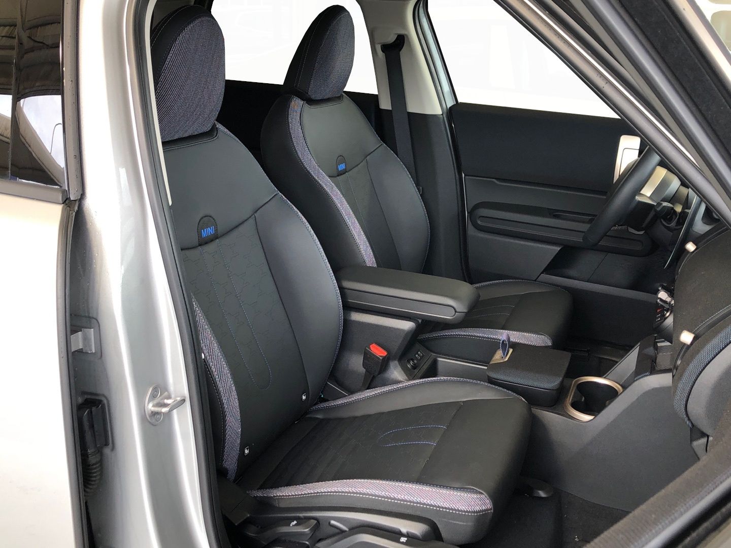 fotoG 11 del MINI MINI Countryman D 120 kW (163 CV) 163cv Diésel del 2024 en Madrid