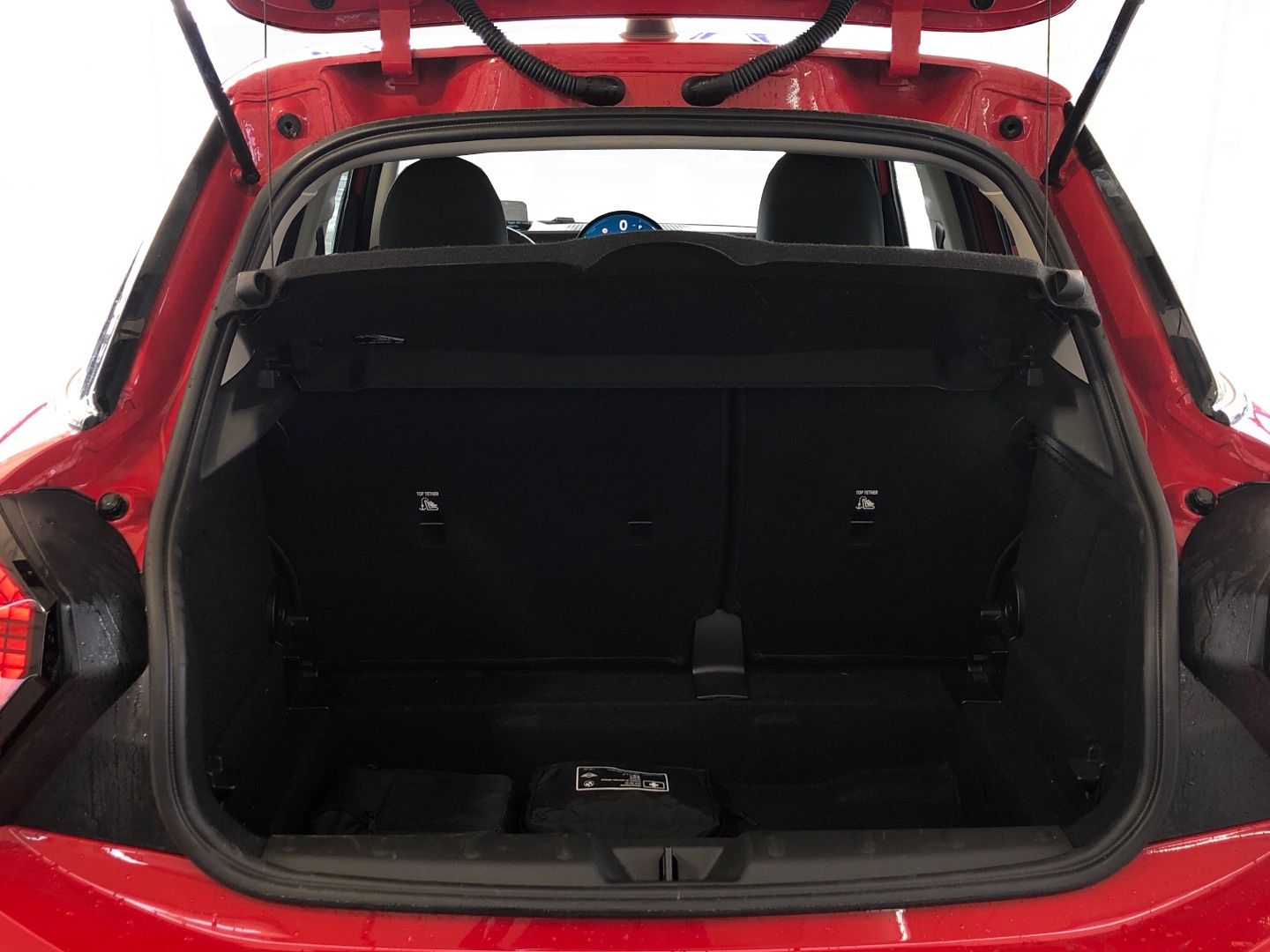 fotoG 20 del MINI MINI Cooper 5 Puertas C 115 kW (156 CV) 156cv Gasolina del 2024 en Madrid