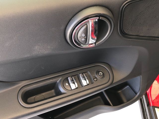 fotoG 10 del MINI MINI Countryman Cooper 100 kW (136 CV) 136cv Gasolina del 2019 en Madrid