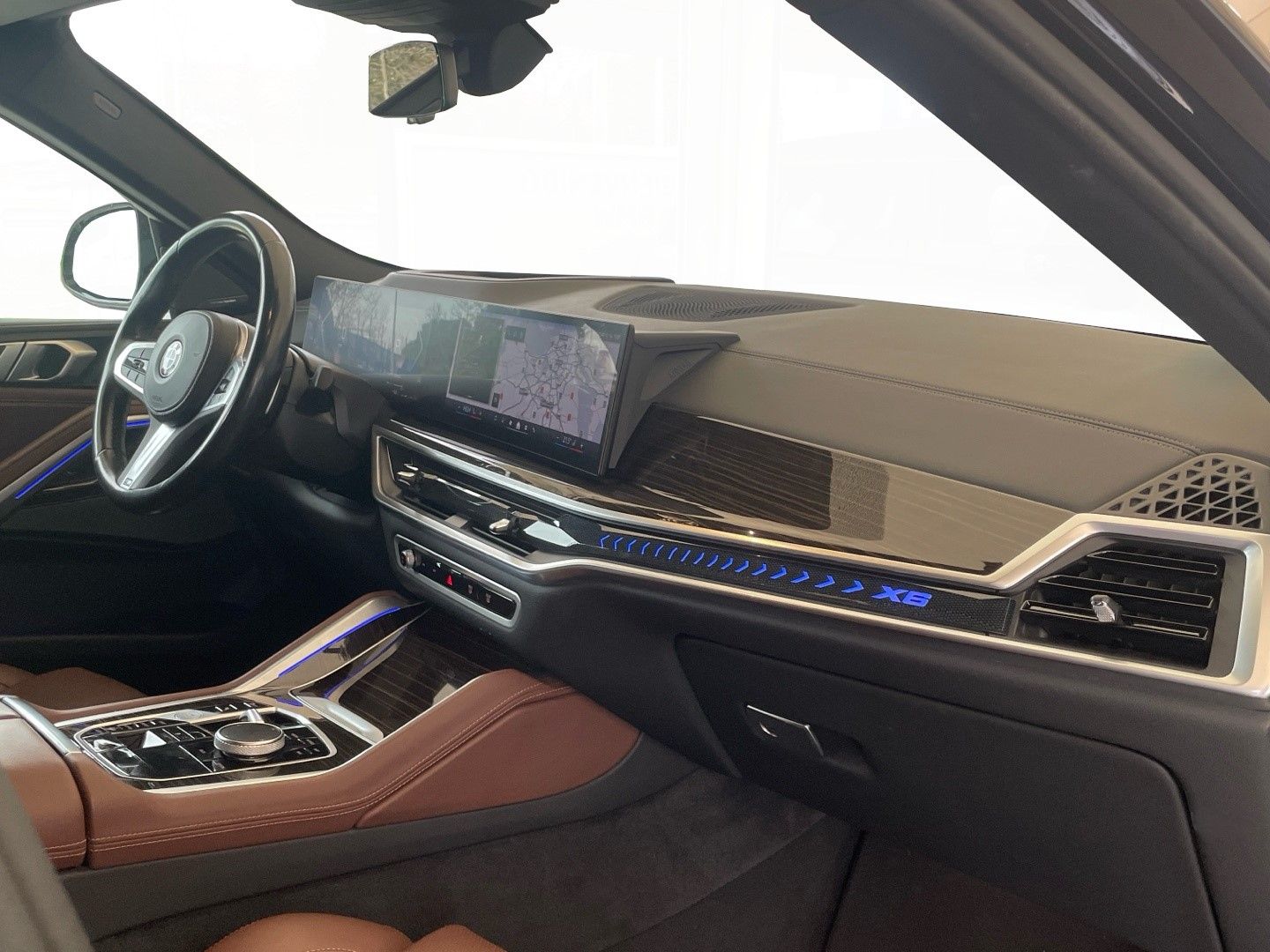 BMW X6 xDrive30d color Negro. Año 2023. 210KW(286CV). Diésel. En concesionario Vehinter Getafe de Madrid