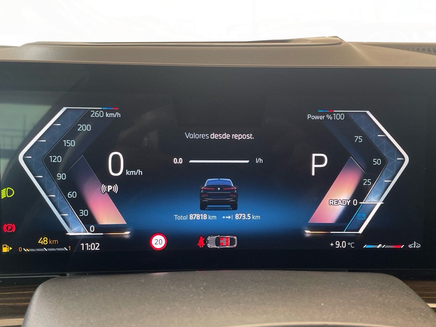 BMW X6 xDrive30d color Negro. Año 2023. 210KW(286CV). Diésel. En concesionario Vehinter Getafe de Madrid