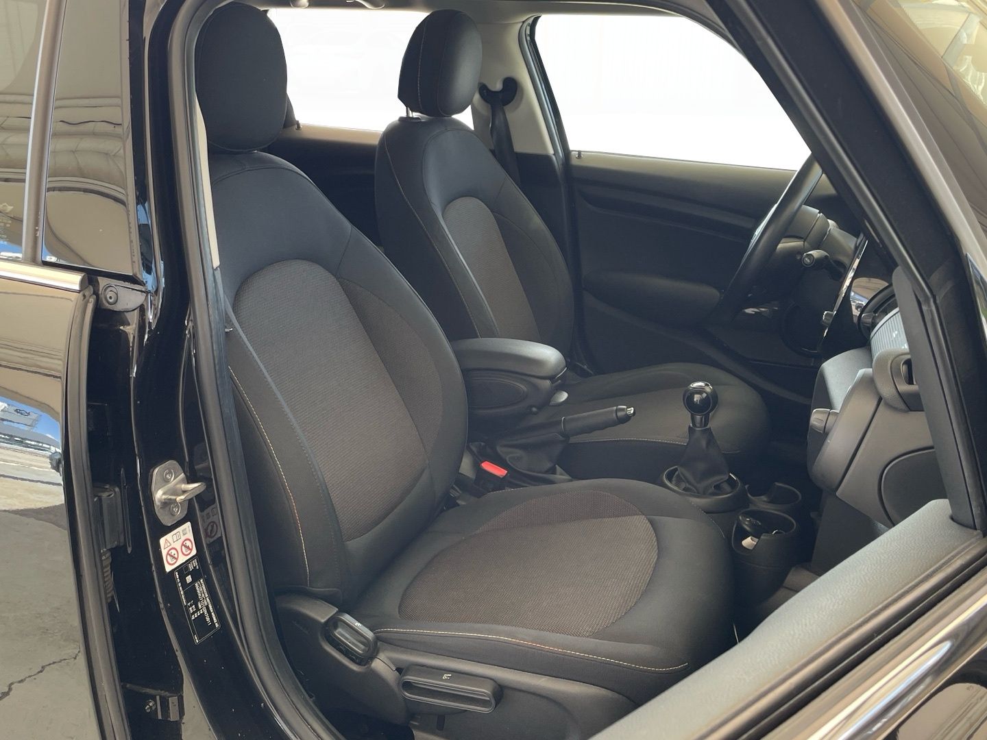 fotoG 11 del MINI MINI Cooper 5 Puertas 100 kW (136 CV) 136cv Gasolina del 2020 en Madrid