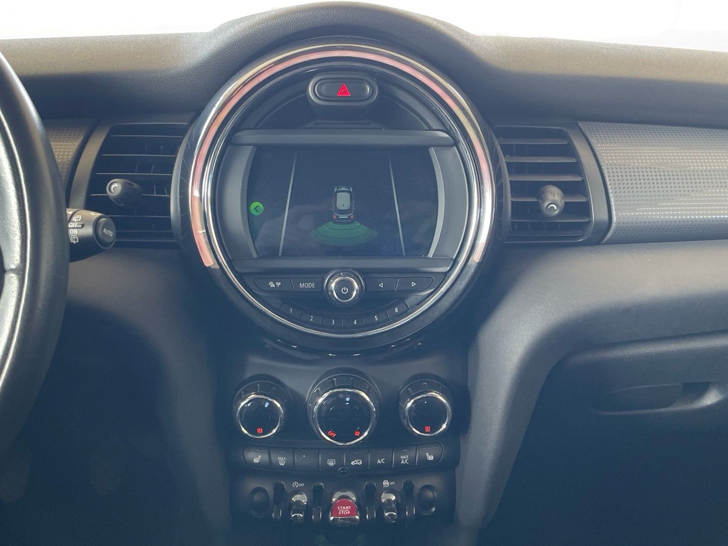 fotoG 15 del MINI MINI Cooper 5 Puertas 100 kW (136 CV) 136cv Gasolina del 2020 en Madrid