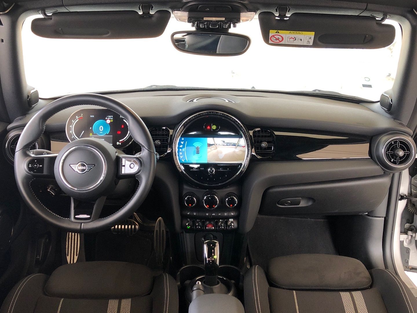 fotoG 6 del MINI MINI Cooper Cabrio 100 kW (136 CV) 136cv Gasolina del 2024 en Madrid