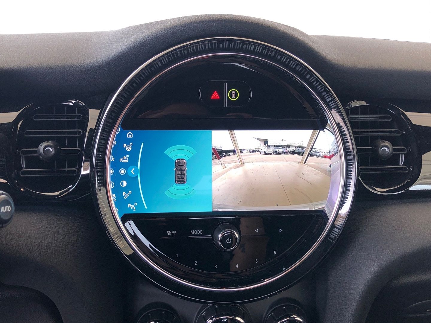 fotoG 15 del MINI MINI Cooper Cabrio 100 kW (136 CV) 136cv Gasolina del 2024 en Madrid