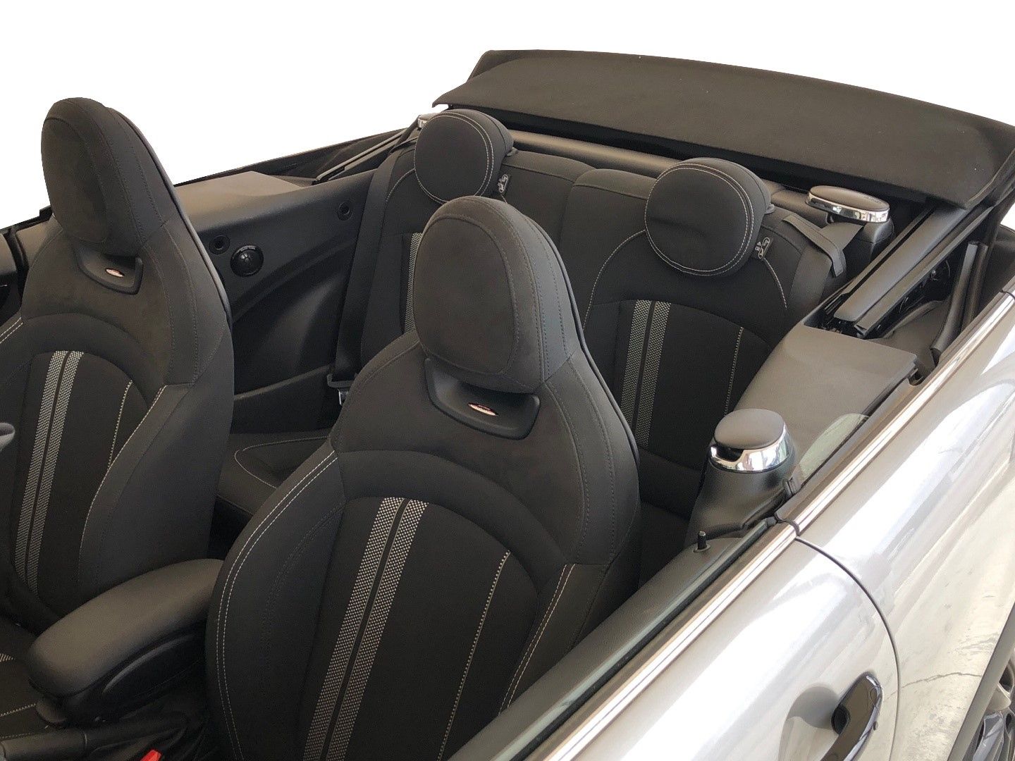 fotoG 20 del MINI MINI Cooper Cabrio 100 kW (136 CV) 136cv Gasolina del 2024 en Madrid