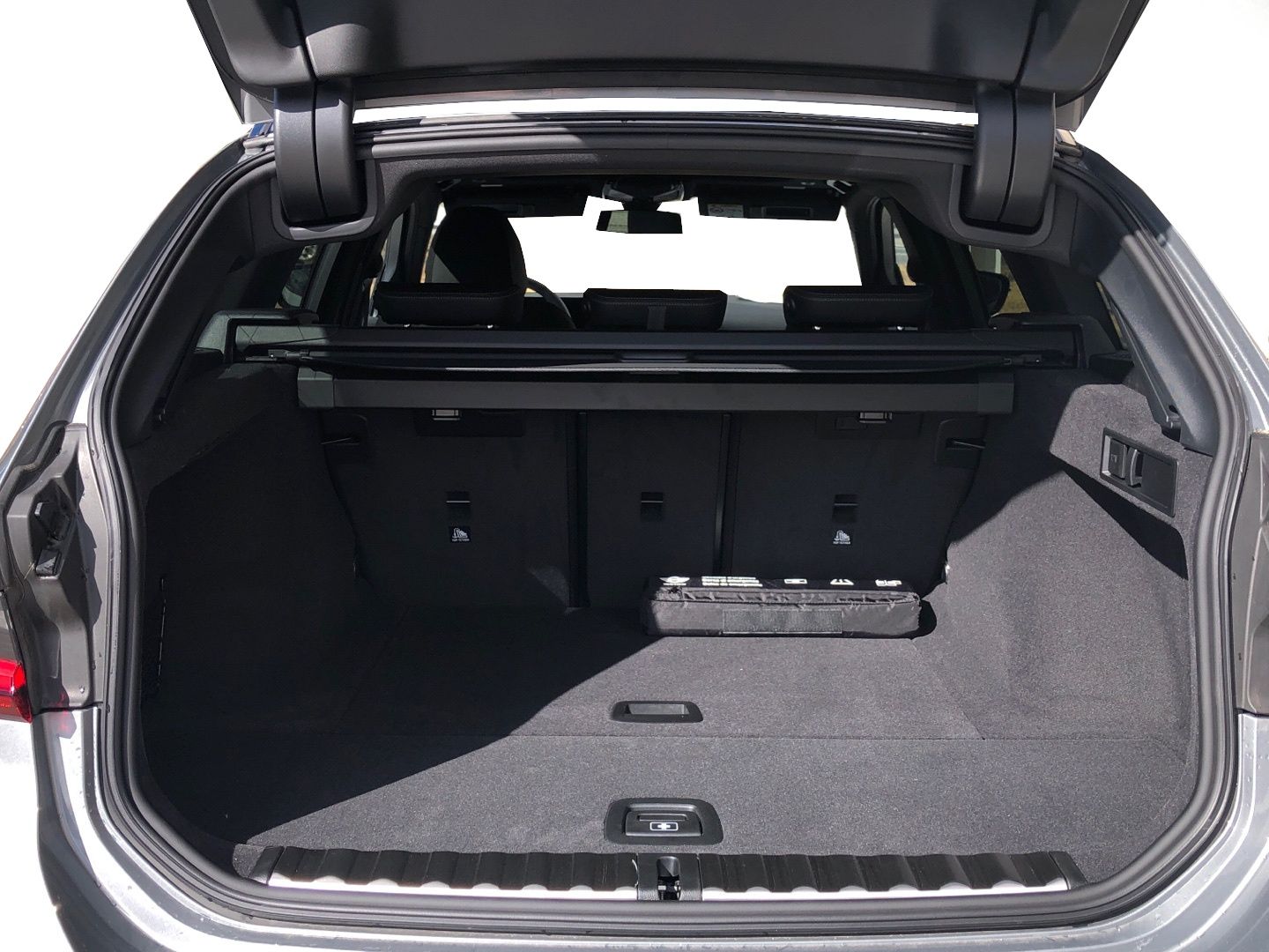 BMW Serie 3 318d Touring color Gris. Año 2025. 110KW(150CV). Diésel. En concesionario Vehinter Getafe de Madrid