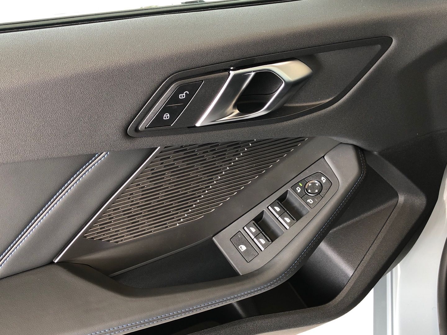 BMW Serie 2 220i Gran Coupe color Gris. Año 2025. 125KW(170CV). Gasolina. En concesionario Vehinter Getafe de Madrid