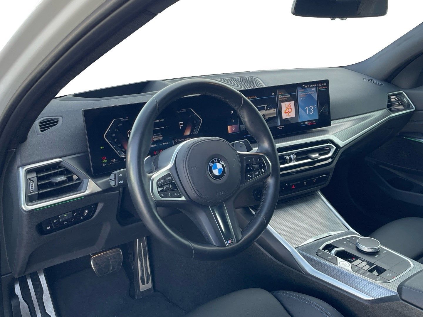 BMW Serie 3 318d color Blanco. Año 2025. 110KW(150CV). Diésel. En concesionario Momentum S.A. de Madrid