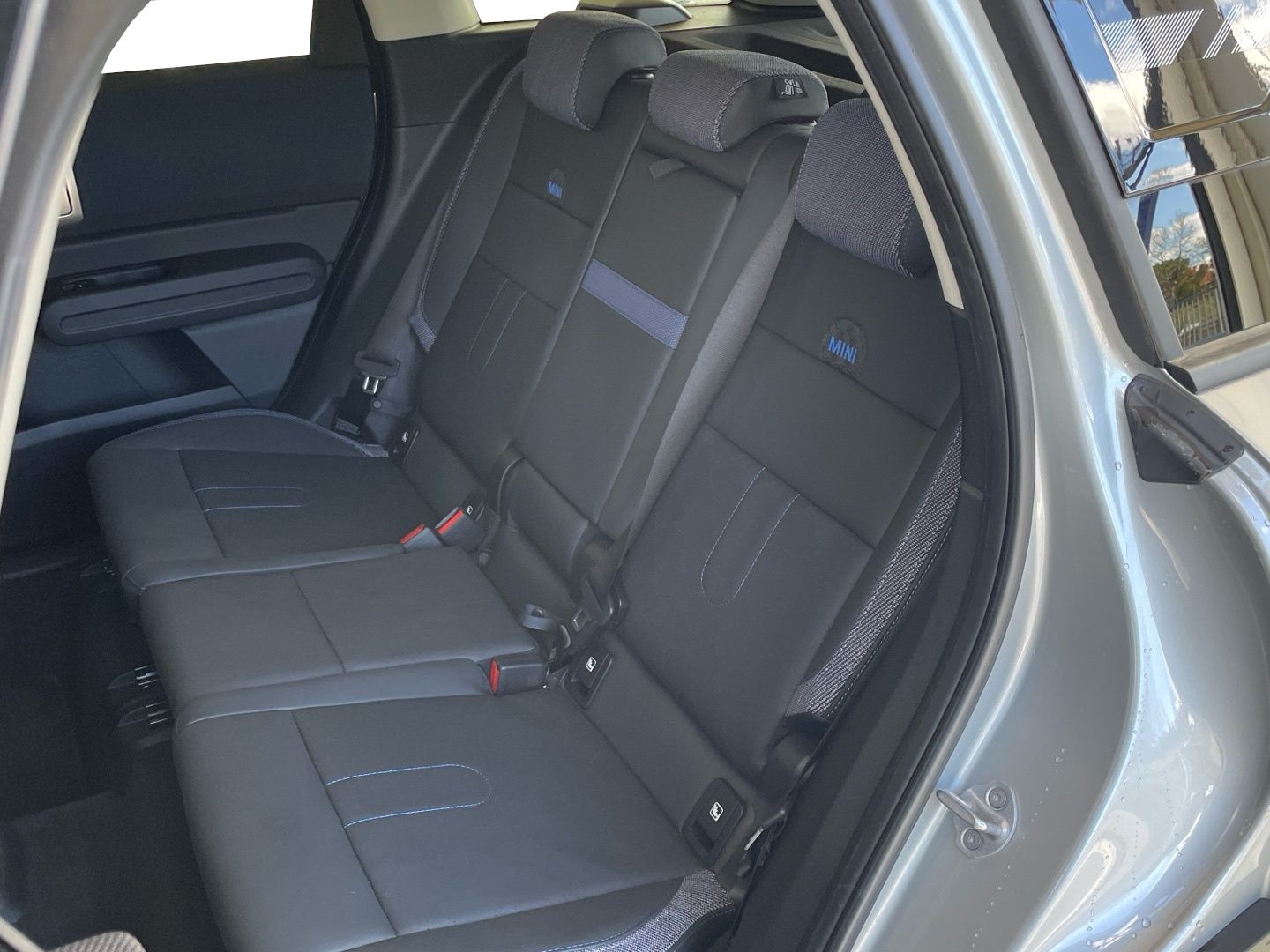 fotoG 8 del MINI MINI Countryman C 125 kW (170 CV) 170cv Gasolina del 2024 en Madrid