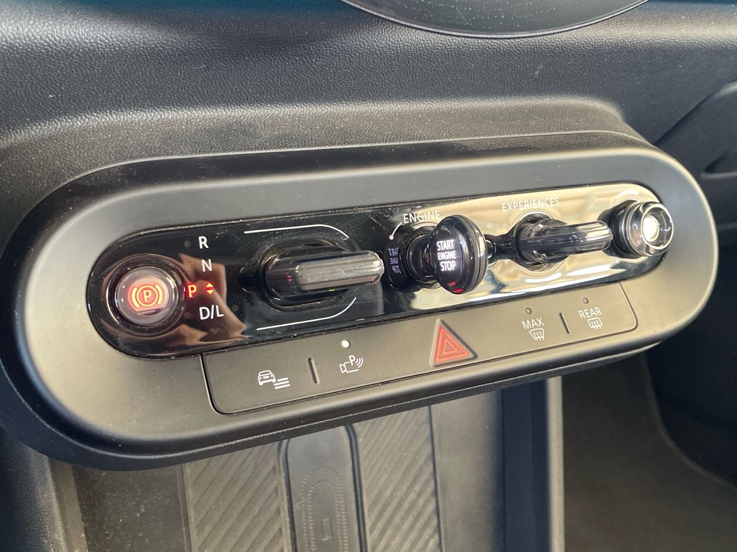 fotoM 17 del MINI MINI Cooper Cabrio C 120 kW (163 CV) 163cv Gasolina del 2025 en Madrid