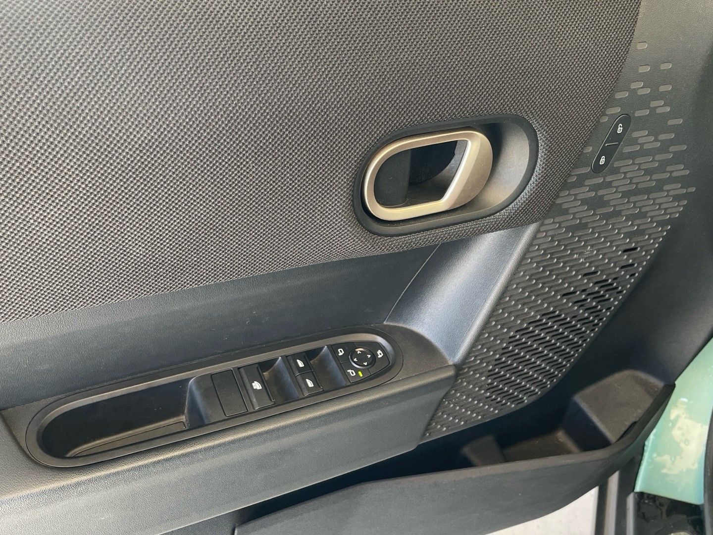 fotoM 10 del MINI MINI Cooper Cabrio C 120 kW (163 CV) 163cv Gasolina del 2025 en Madrid