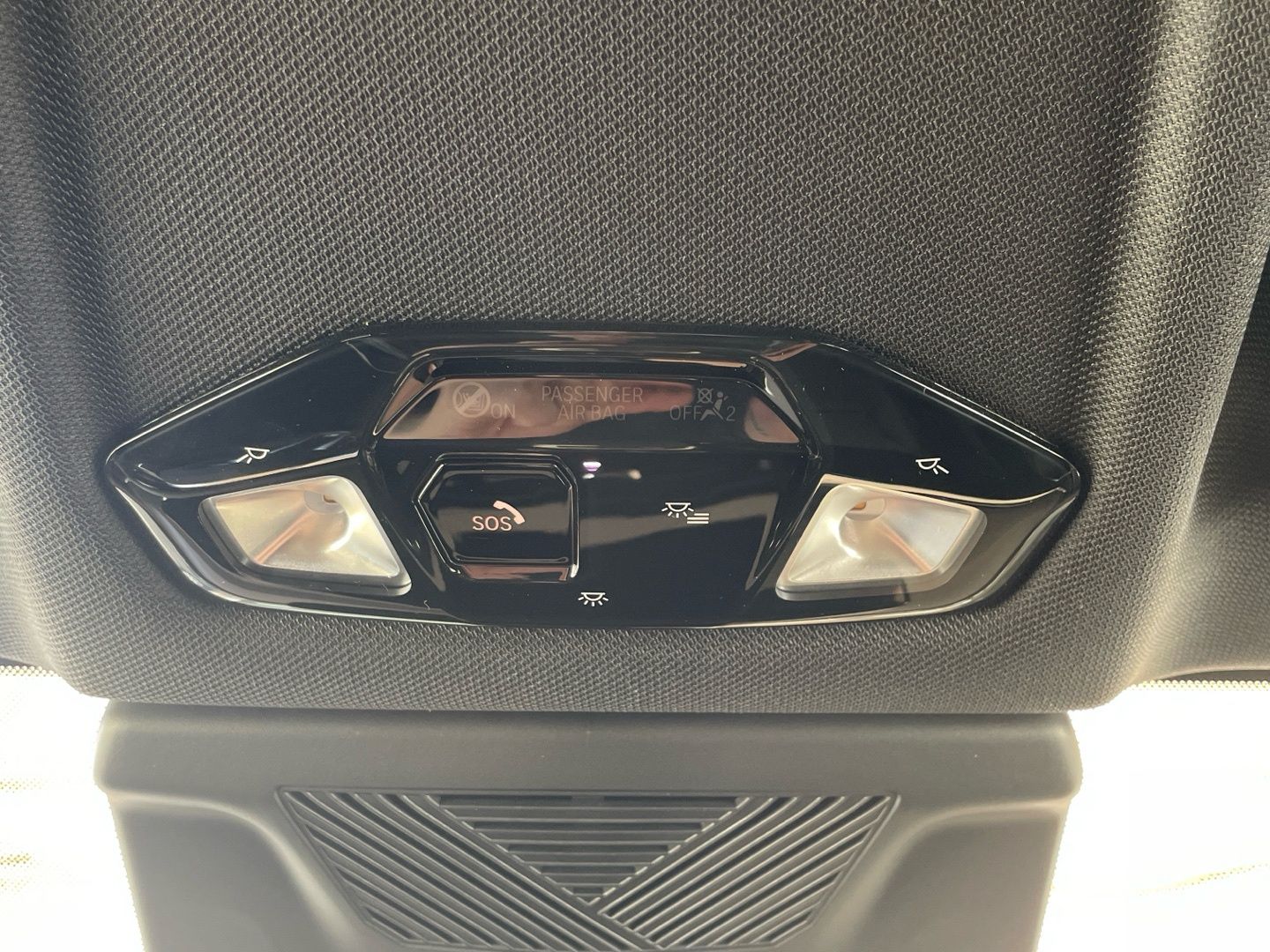 BMW X1 sDrive18d color Gris Plata. Año 2024. 110KW(150CV). Diésel. En concesionario Vehinter Getafe de Madrid