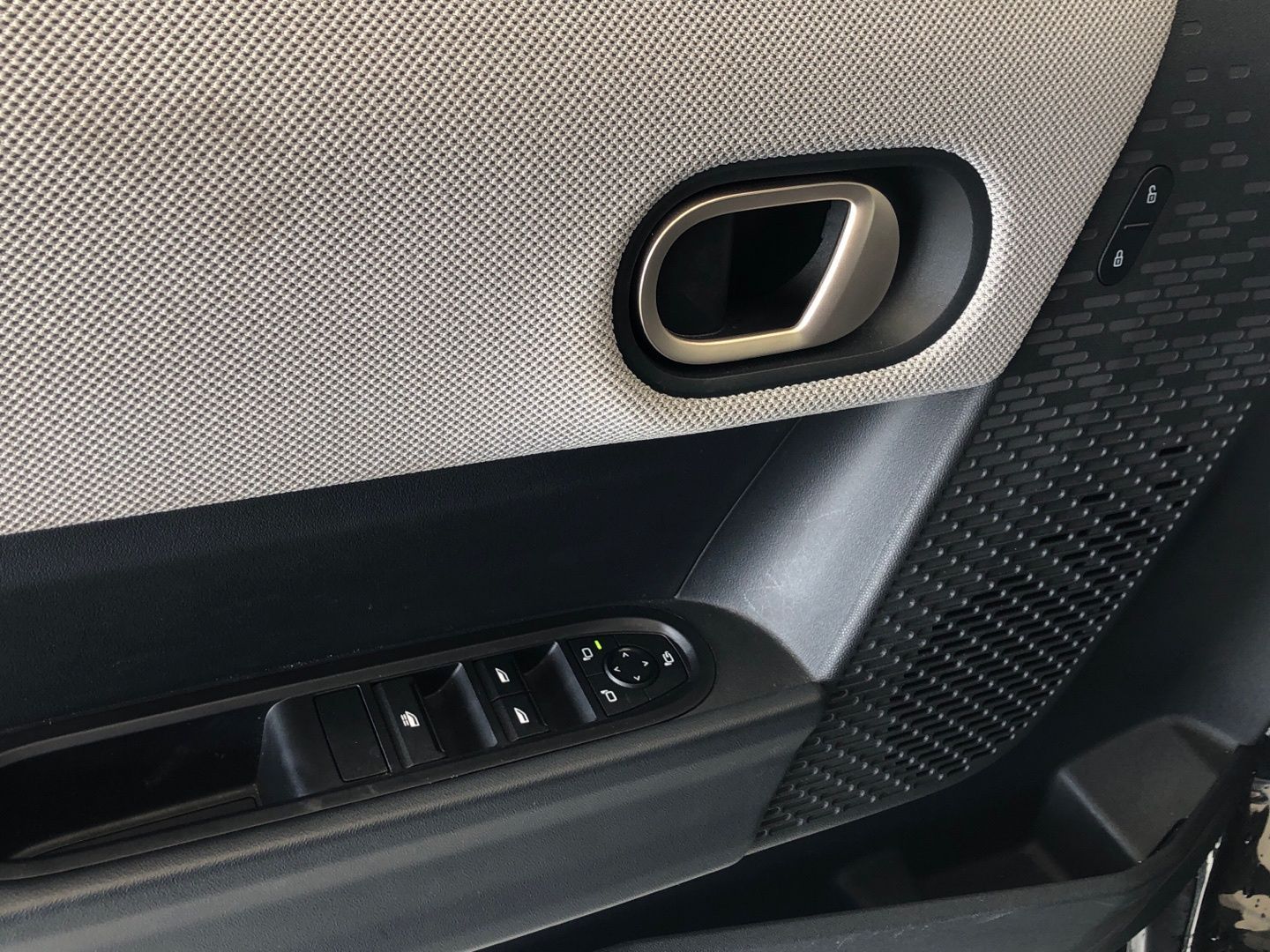 fotoG 10 del MINI MINI Cooper Cabrio C 120 kW (163 CV) 163cv Gasolina del 2025 en Madrid