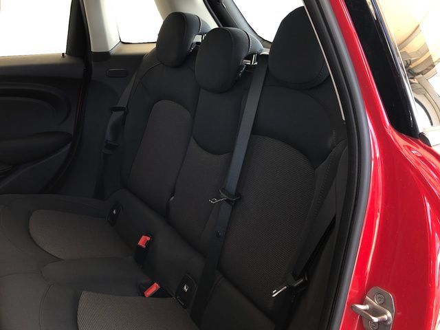 fotoG 8 del MINI MINI Cooper 5 Puertas 100 kW (136 CV) 136cv Gasolina del 2021 en Madrid