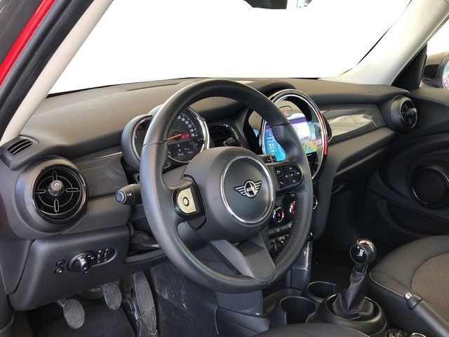 fotoG 12 del MINI MINI Cooper 5 Puertas 100 kW (136 CV) 136cv Gasolina del 2021 en Madrid