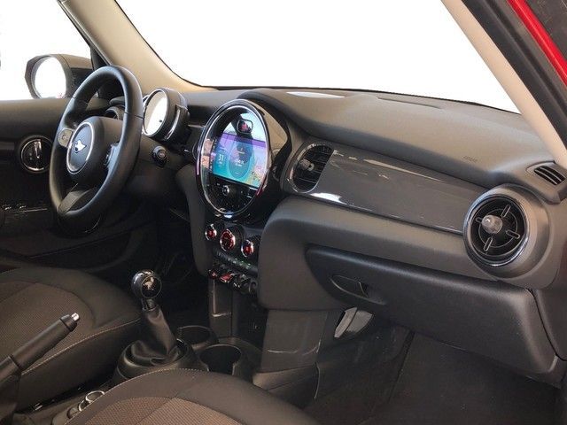 fotoG 7 del MINI MINI Cooper 5 Puertas 100 kW (136 CV) 136cv Gasolina del 2021 en Madrid