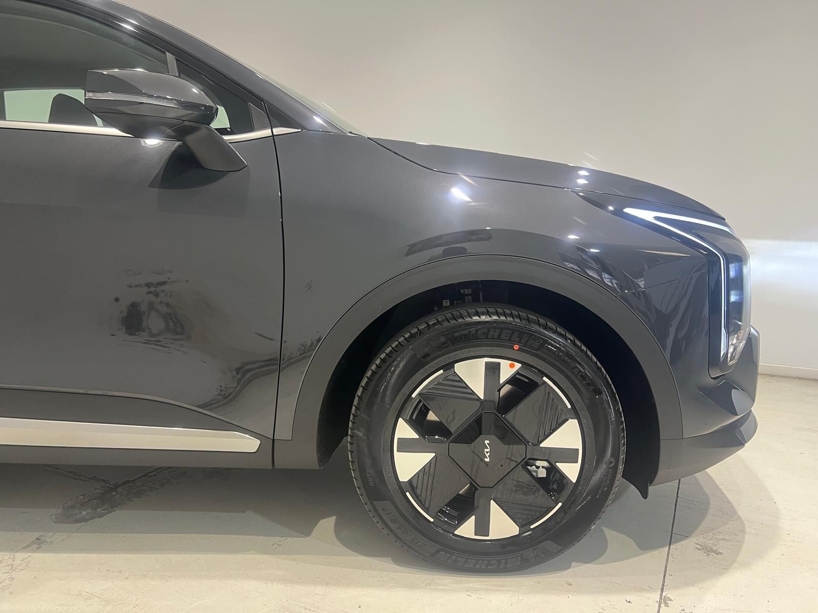 Kia Sportage 1.6 T-GDi HEV Concept 4x2 176 KW (239 CV)