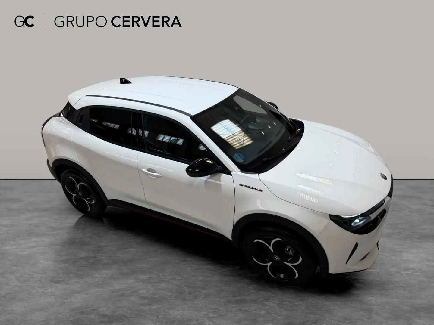 Alfa Romeo Junior 1.2 Ibrida Speciale Auto 100 KW (136 CV)