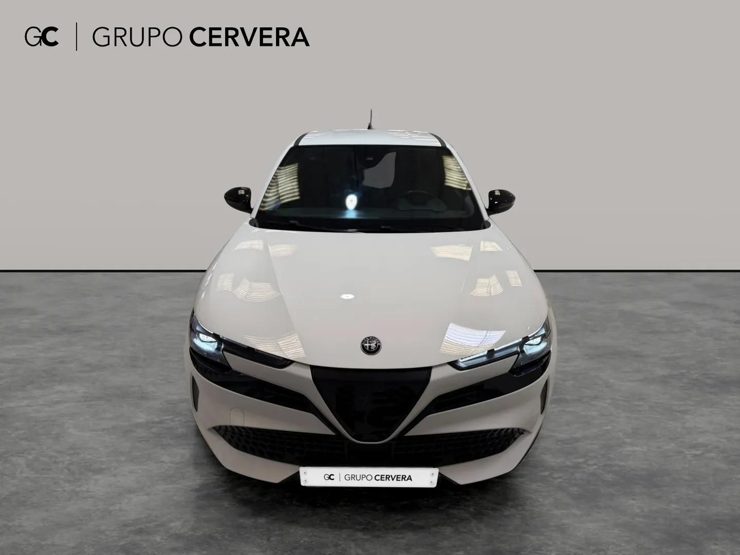 Alfa Romeo Junior 1.2 Ibrida Speciale Auto 100 KW (136 CV)