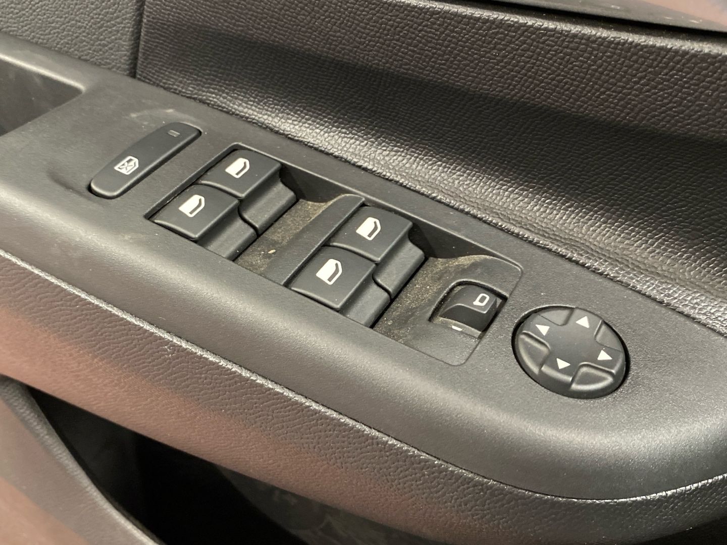 Vehicle image 29