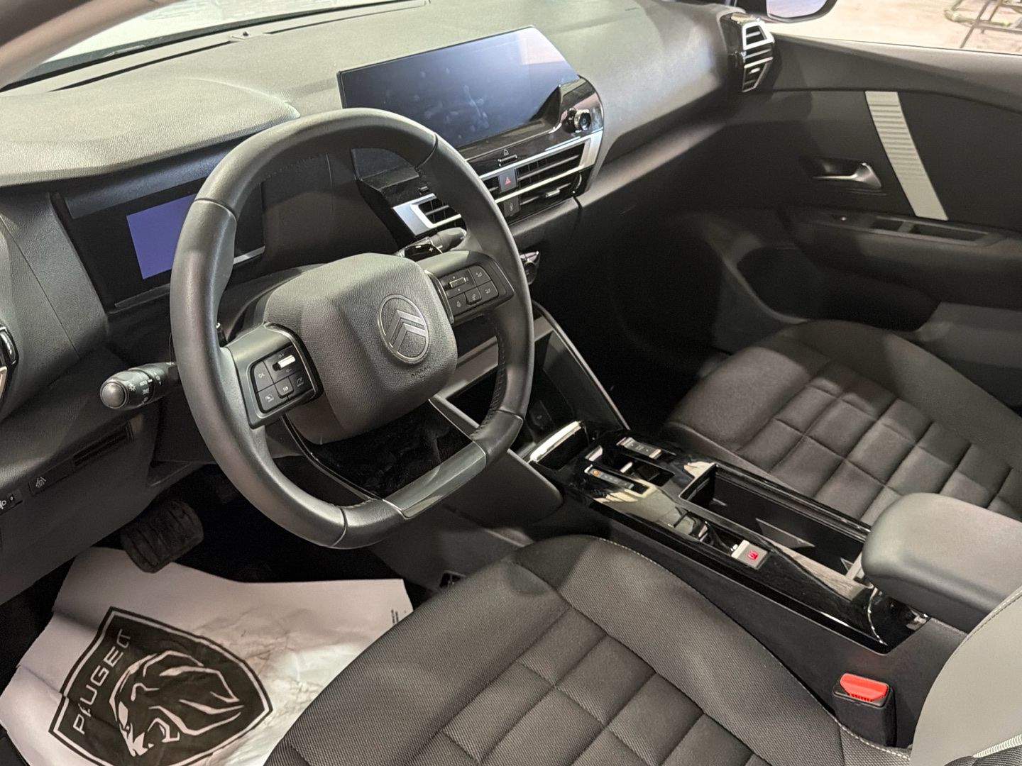 Vehicle image 21